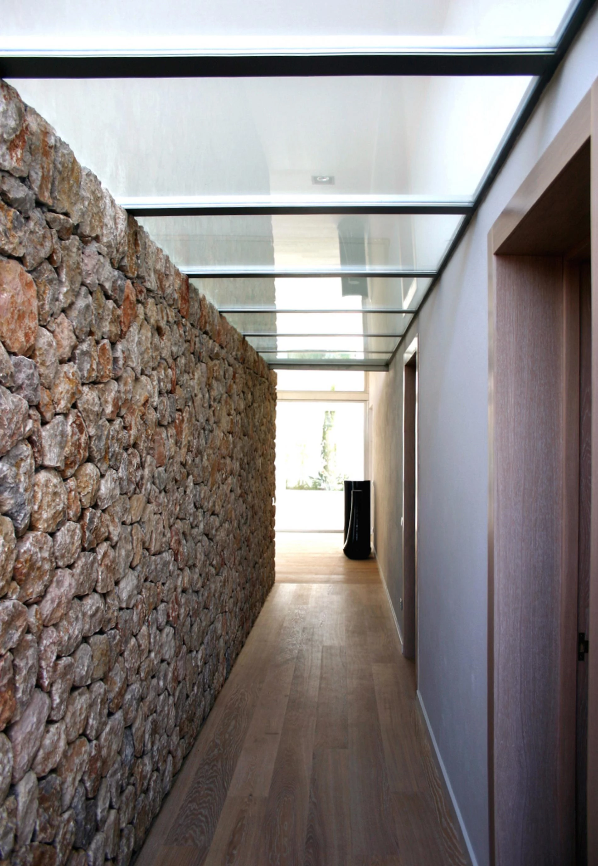 L4 HOUSE