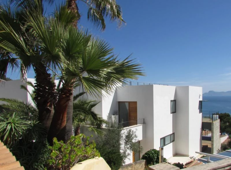 P20 HOUSE