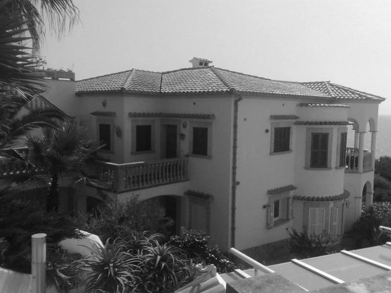P20 HOUSE