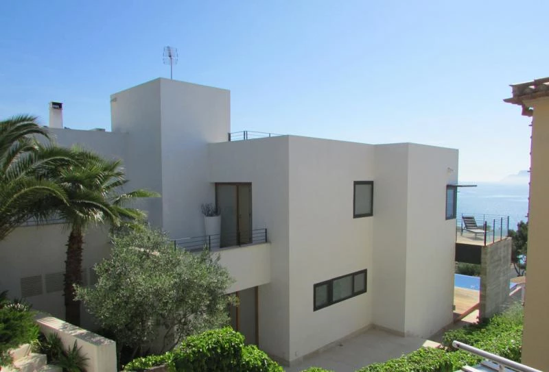P20 HOUSE