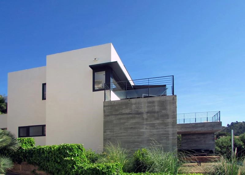 P20 HOUSE