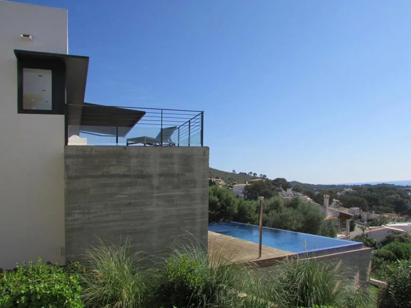 P20 HOUSE