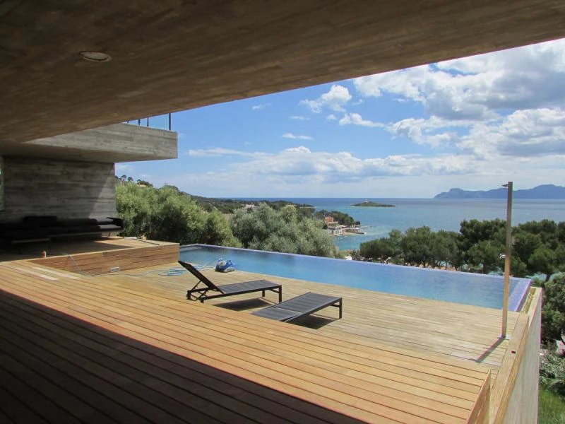 P20 HOUSE