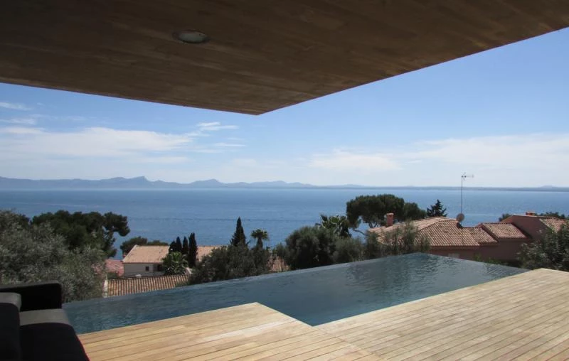 P20 HOUSE