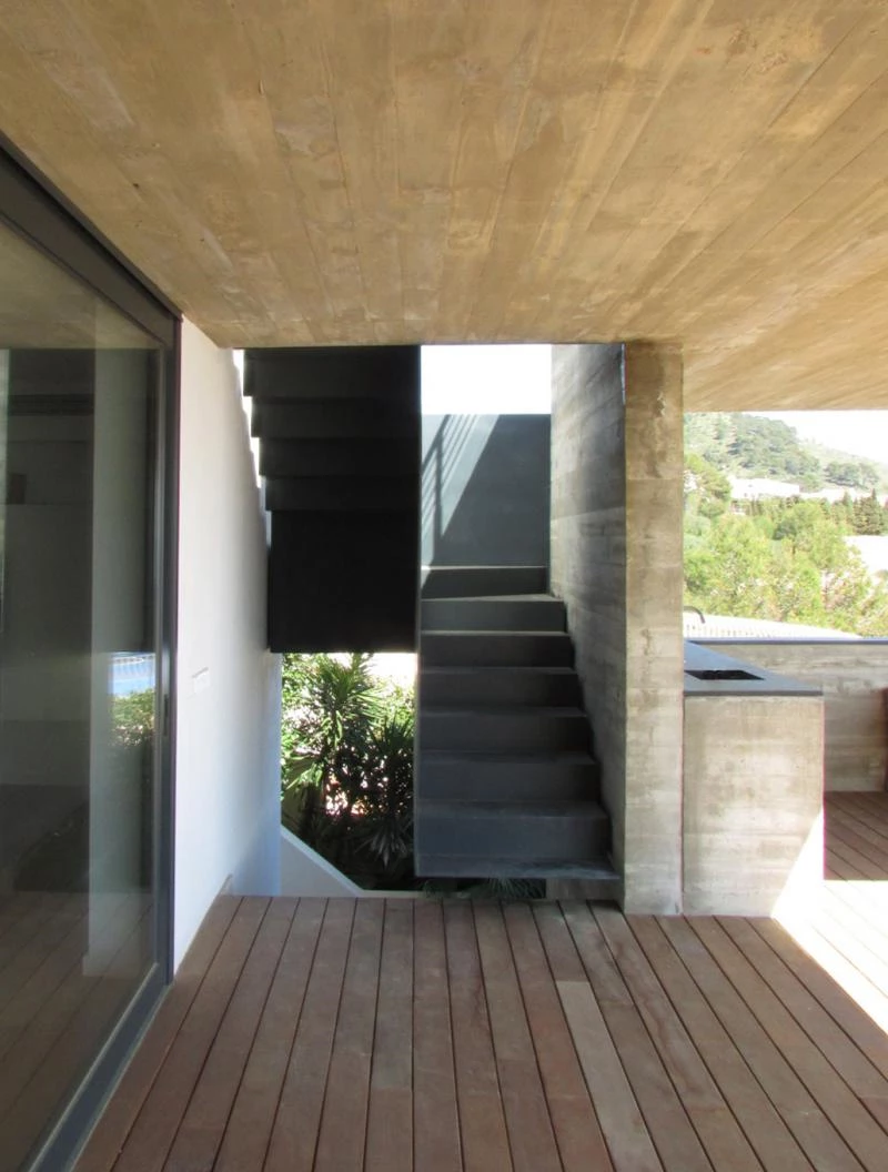 P20 HOUSE