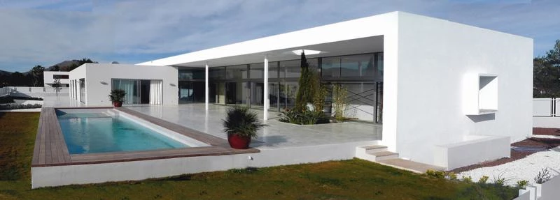 L4 HOUSE