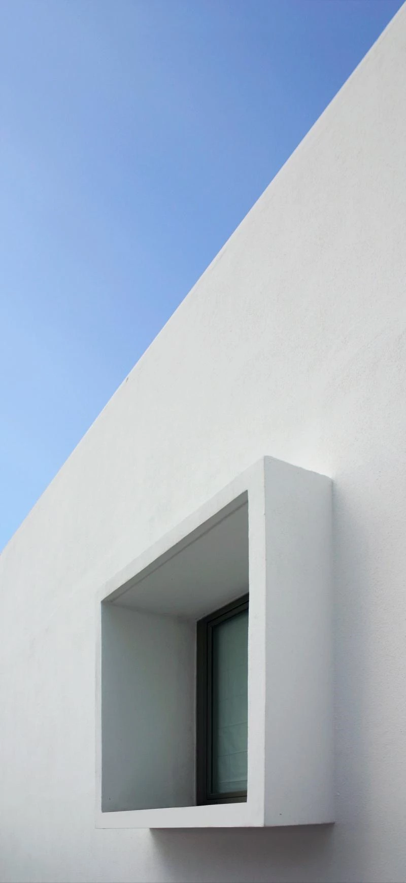 L4 HOUSE