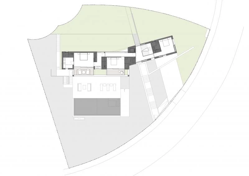 G04 HOUSE